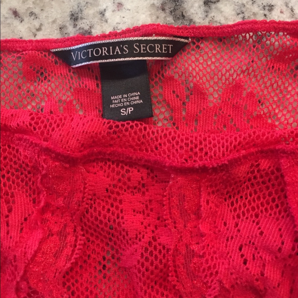 Lingerie - Picture 3 of 3